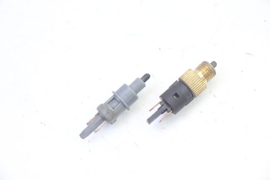 photo de STOP LIGHT SWITCH PEUGEOT VIVACITY NEW 4T 50 (2008 - 2017)