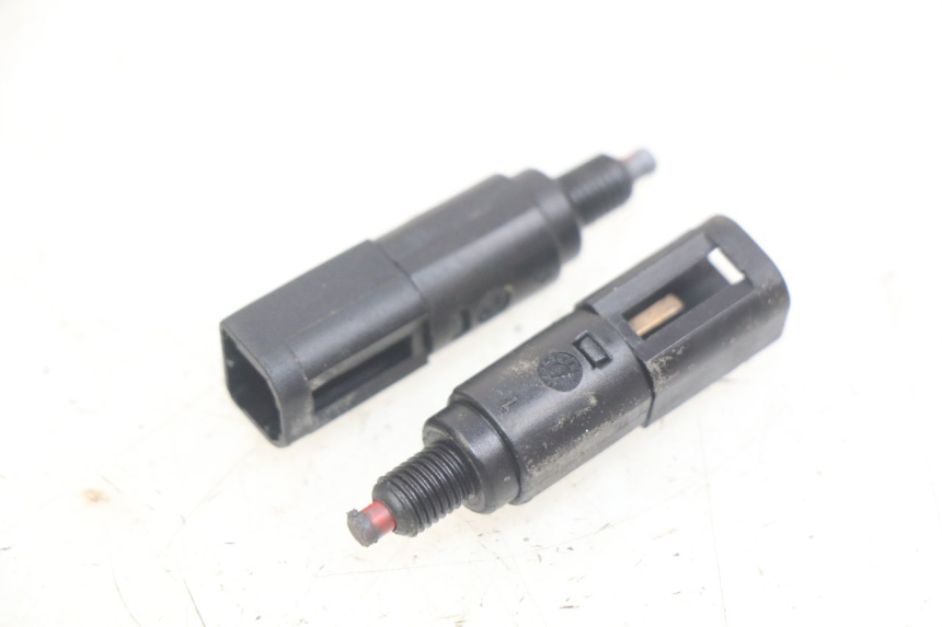 photo de STOP LIGHT SWITCH PIAGGIO X8 125 (2004 - 2007) - Main view