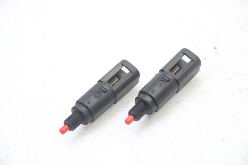 photo de STOP LIGHT SWITCH PIAGGIO X9 EVOLUTION 125 (2003 - 2007)