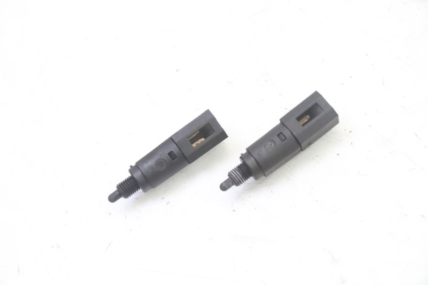photo de STOP LIGHT SWITCH PIAGGIO X9 EVOLUTION 125 (2003 - 2007)