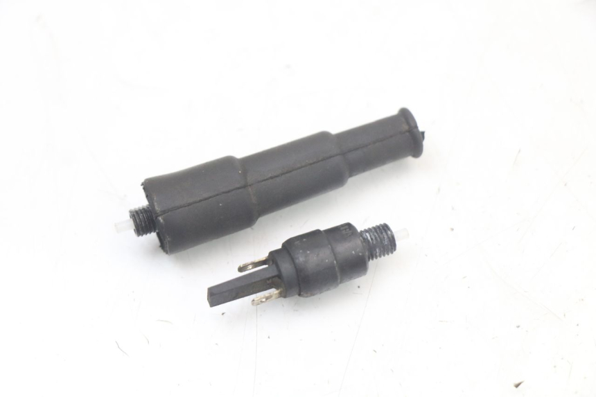 photo de STOP LIGHT SWITCH PIAGGIO XEVO - X EVO 125 (2007 - 2017) - Zoom on usage condition