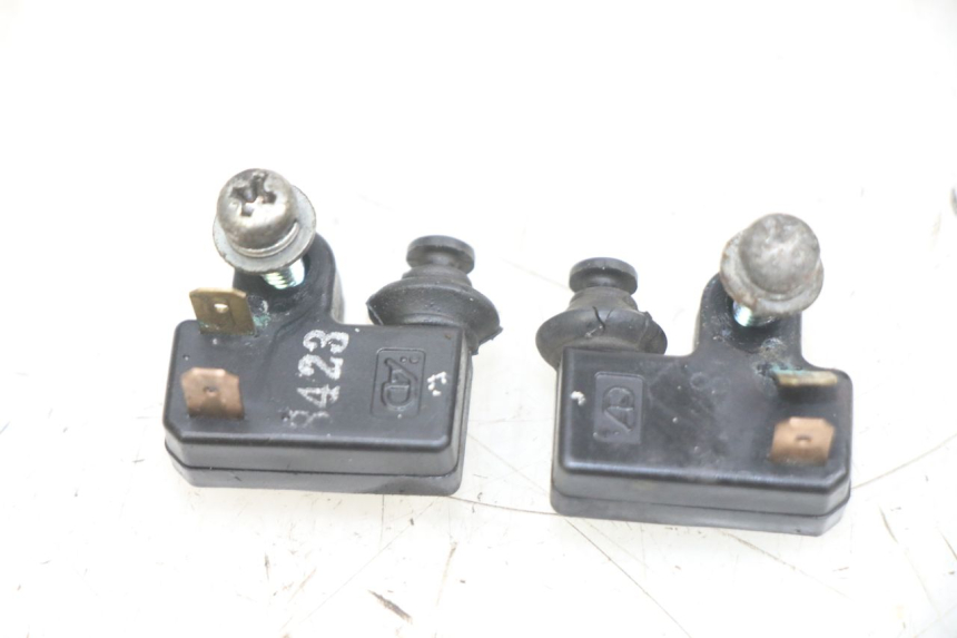 photo de STOP LIGHT SWITCH YAMAHA X-MAX XMAX 250 (2006 - 2009)