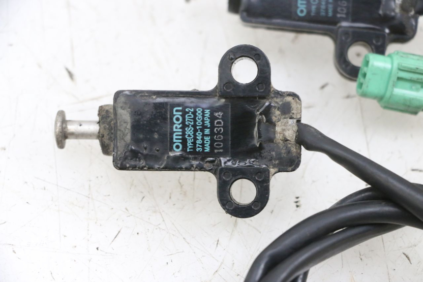 photo de KICKSTAND CUT-OFF SWITCH SUZUKI BURGMAN 650 (2013 - 2020)