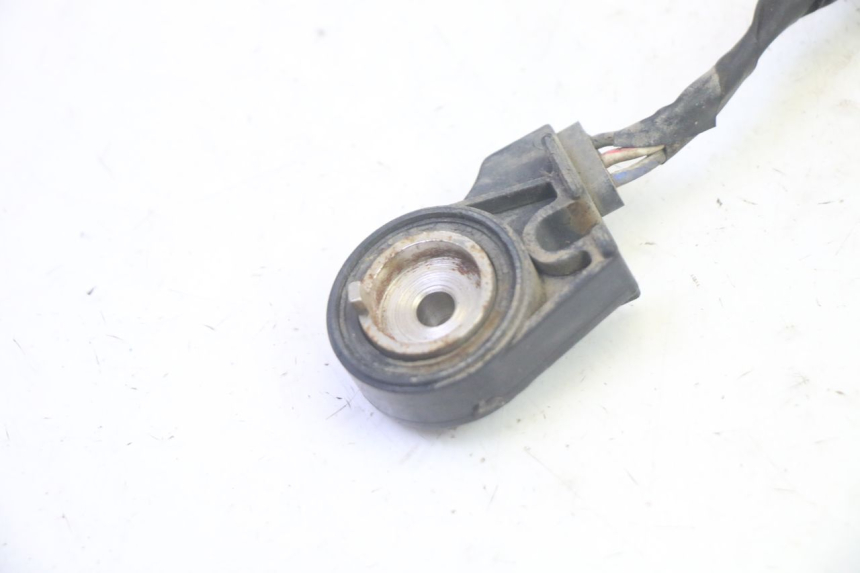 photo de SIDE STAND SWITCH SYM GTS EVO 125 (2009 - 2013) - Technical close-up