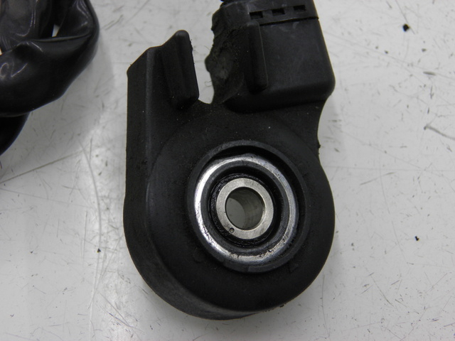photo de IGNITION SWITCH KICKSTAND HONDA FES PANTHEON 125 (2003 - 2007)