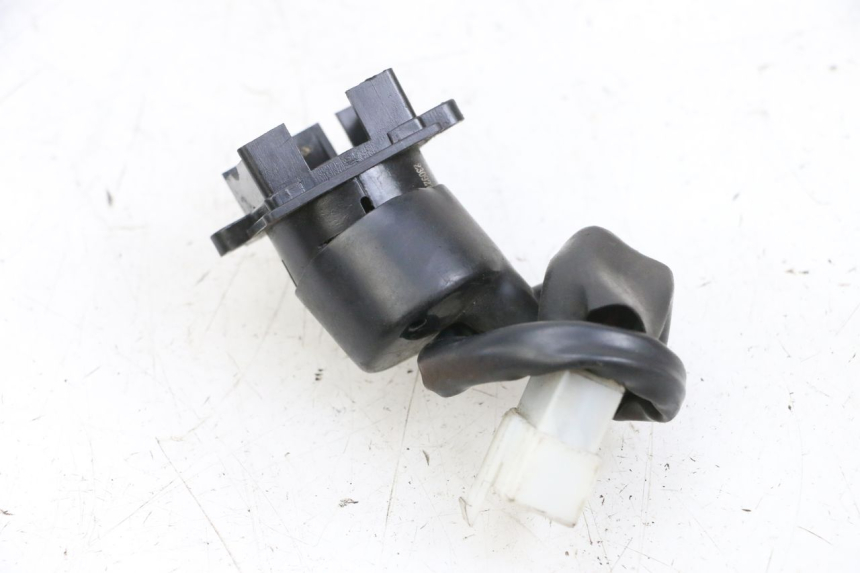 photo de SWITCH PEUGEOT SPEEDFIGHT 4 4T EFI 50 (2021 - 2025) - Alternative perspective