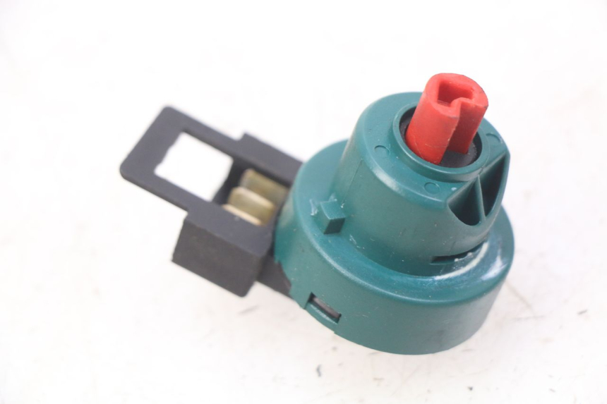 photo de IGNITION SWITCH PIAGGIO VESPA LX 2T 50 (2005 - 2013)