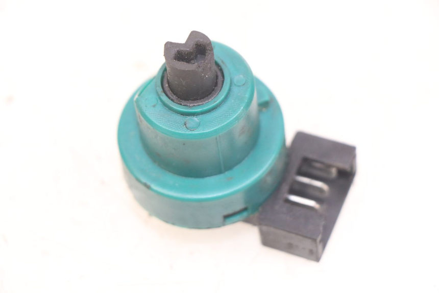 photo de IGNITION SWITCH PIAGGIO VESPA LXV 125 (2006 - 2009)