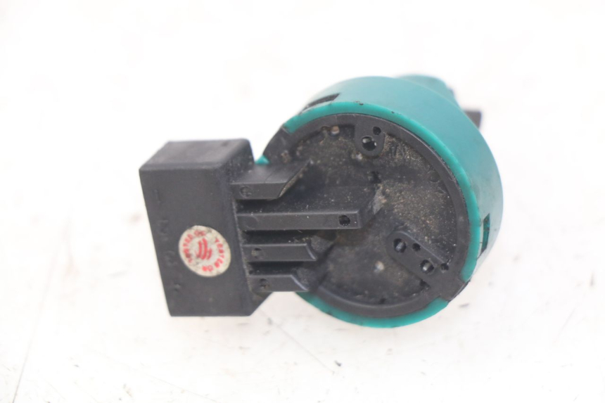 photo de IGNITION SWITCH PIAGGIO VESPA LXV 125 (2006 - 2009)