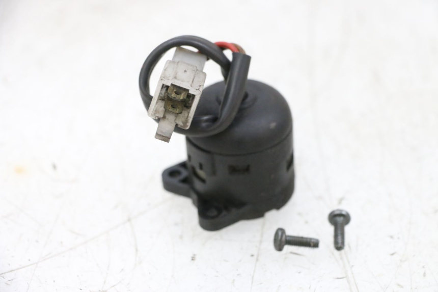 photo de IGNITION SWITCH YAMAHA XMAX X-MAX 125 (2006 - 2009) - Zoom on usage condition