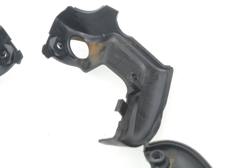 photo de HANDLE BAR PANEL APRILIA SCARABEO GT 125 (1999 - 2007)