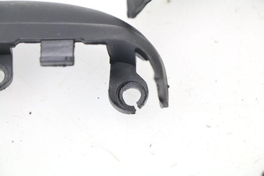 photo de HANDLE BAR PANEL APRILIA SCARABEO GT 125 (1999 - 2007)