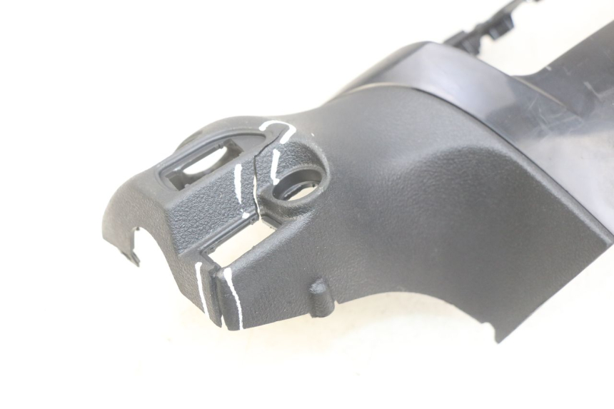photo de REAR HANDLEBAR COVER PIAGGIO BEVERLY 125 (2010 - 2015)