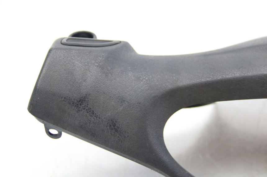 photo de REAR HANDLEBAR COVER DERBI BOULEVARD 50 (2009 - 2006)