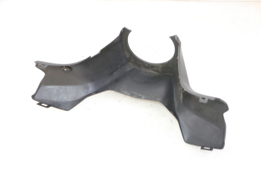 photo de REAR HANDLEBAR COVER SUZUKI BURGMAN 125 (2007 - 2014)