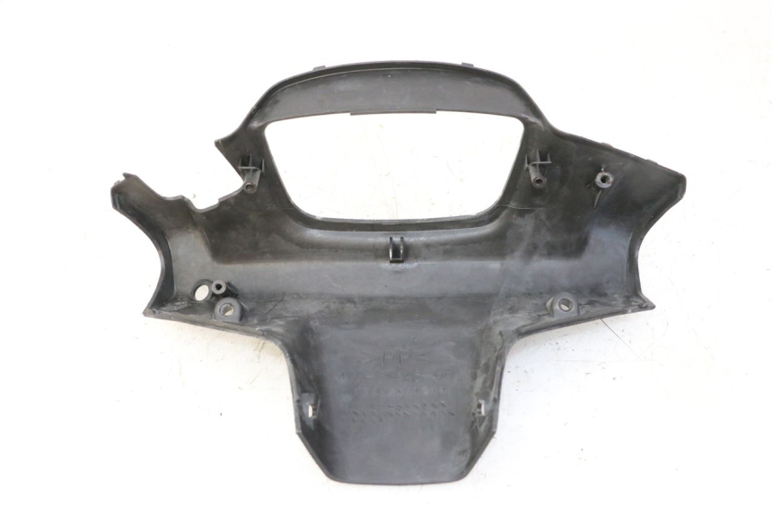 photo de HANDLE BAR REAR PANEL YAMAHA BW'S 100 (1999 - 2002)