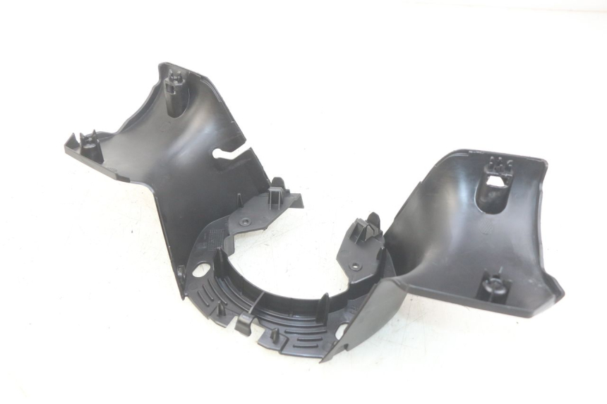 photo de REAR HANDLEBAR COVER PEUGEOT CITYSTAR AIR 125 (2014 - 2017)