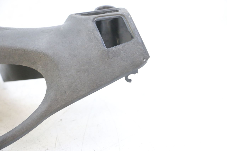 photo de REAR HANDLEBAR COVER PIAGGIO FLY 2T 50 (2004 - 2017)