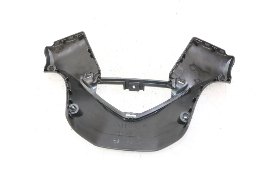 photo de HANDLE BAR REAR PANEL GILERA NEXUS 300 (2008 - 2013)