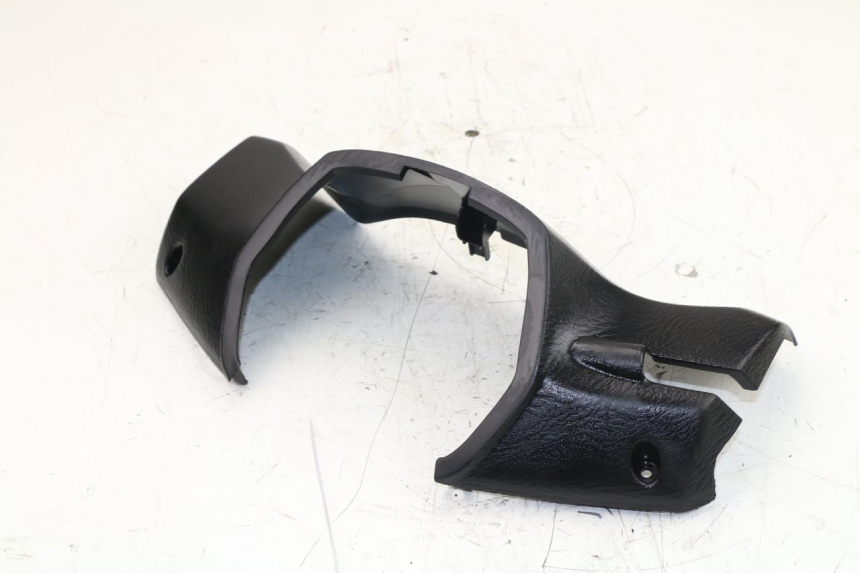 photo de REAR HANDLEBAR COVER HONDA FES S-WING SWING ABS 125 (2007 - 2015)