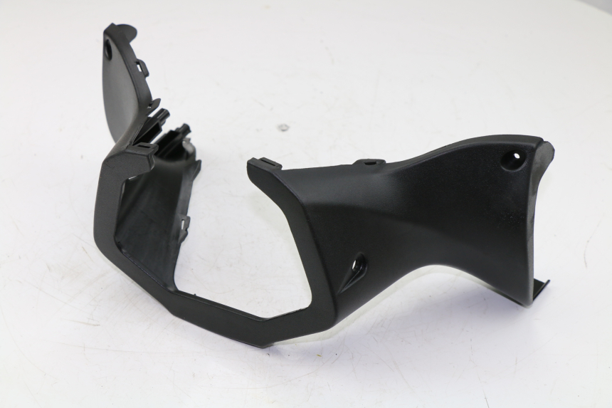 photo de HANDLE BAR REAR PANEL KYMCO K-XCT 125 (2013 - 2017)
