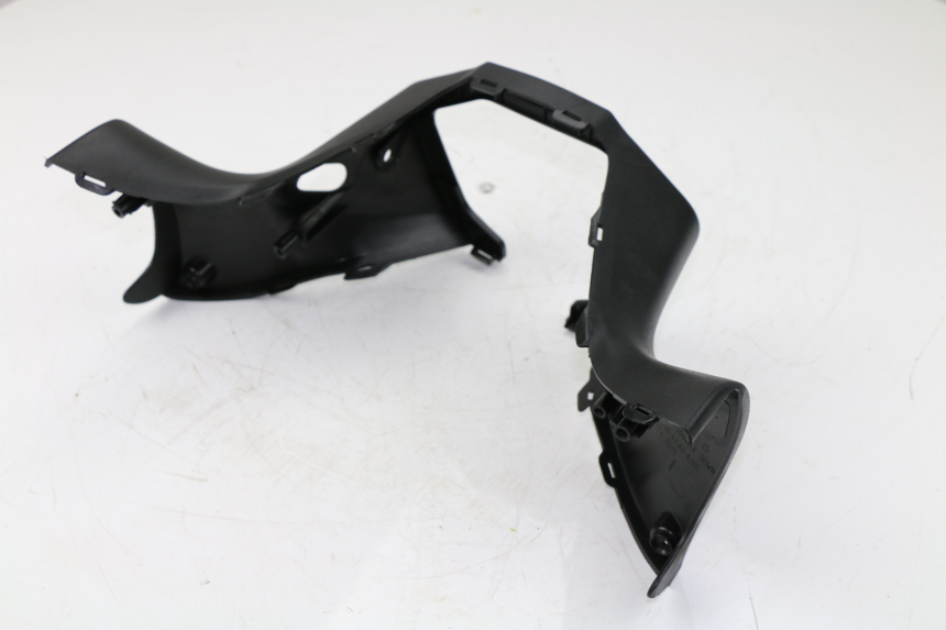 photo de HANDLE BAR REAR PANEL KYMCO K-XCT 125 (2013 - 2017)
