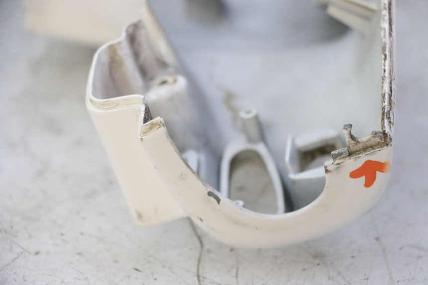 photo de HANDLE BAR REAR PANEL PIAGGIO LXV 4T 50 (2009 - 2013)