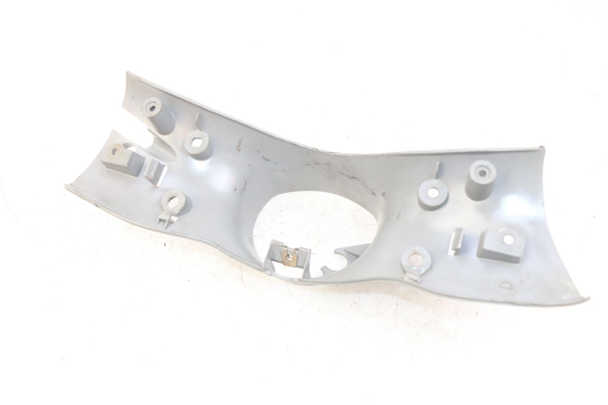 photo de REAR HANDLEBAR COVER MBK FLIPPER 50 (2004 - 2012)