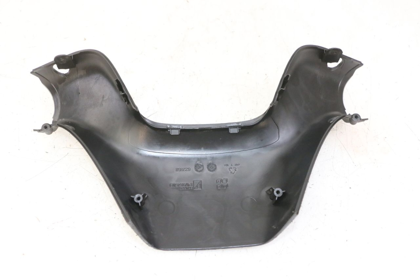 photo de REAR HANDLEBAR COVER PIAGGIO MP3 500 (2011 - 2015)