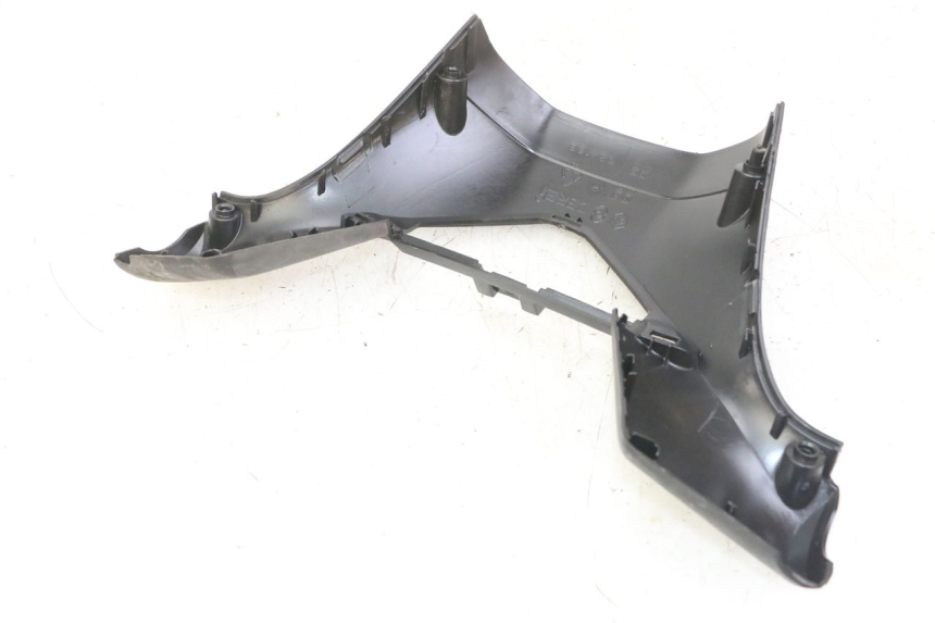 photo de REAR HANDLEBAR COVER GILERA NEXUS 125 (2009 - 2013)