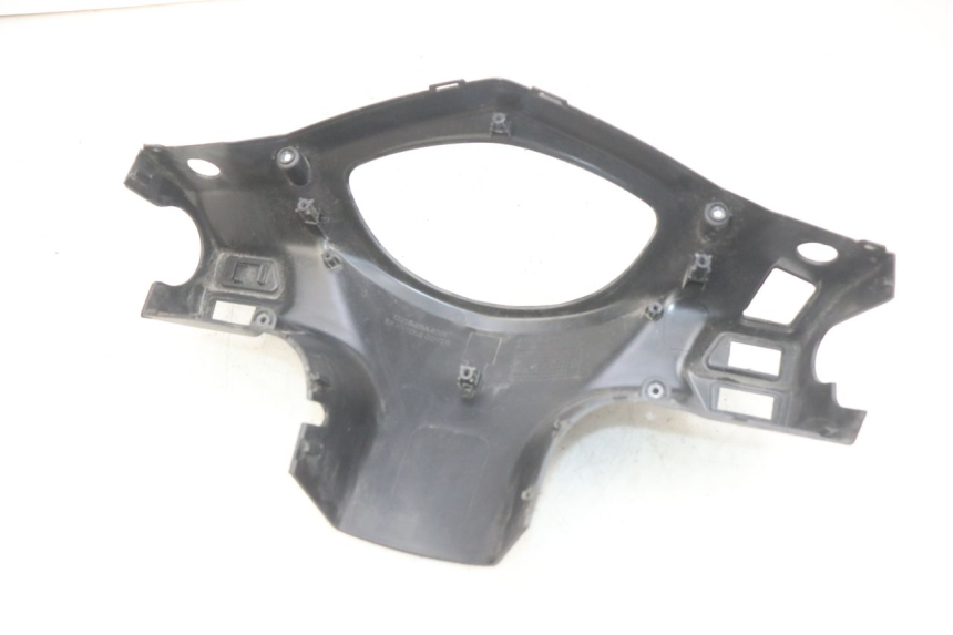 photo de HANDLE BAR REAR PANEL SYM ORBIT III 3 4T 50 (2021 - 2025)