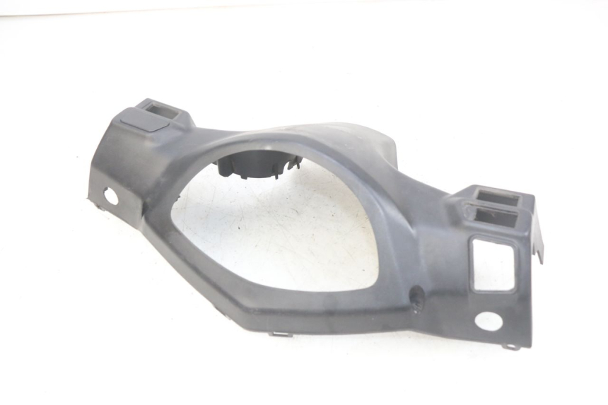 photo de HANDLE BAR REAR PANEL SYM ORBIT III 3 4T 50 (2021 - 2025)