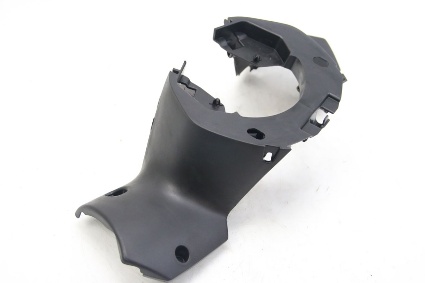 photo de REAR HANDLEBAR COVER PEUGEOT CITYSTAR 125 (2011 - 2017)