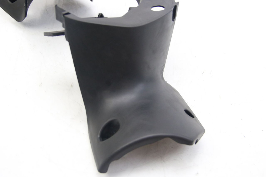 photo de REAR HANDLEBAR COVER PEUGEOT CITYSTAR 125 (2011 - 2017)