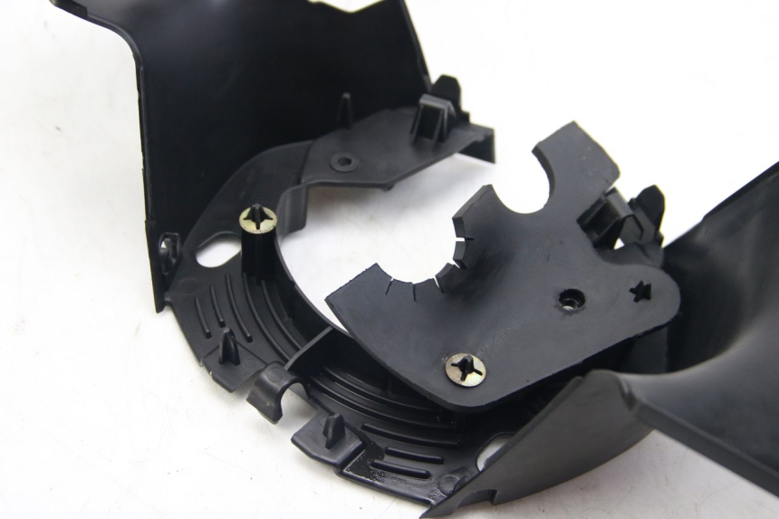 photo de REAR HANDLEBAR COVER PEUGEOT CITYSTAR 125 (2011 - 2017)