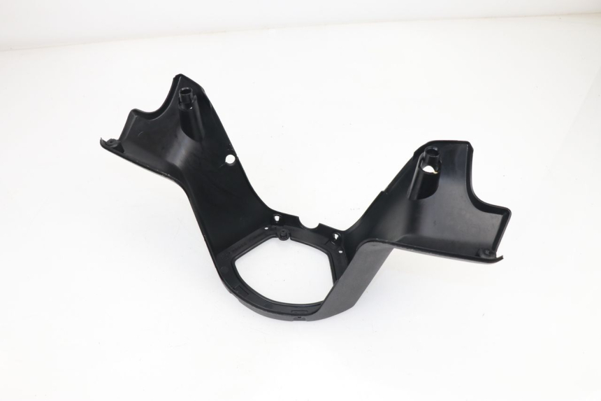 photo de HANDLE BAR REAR PANEL PEUGEOT ELYSEO 125 (1999 - 2004)