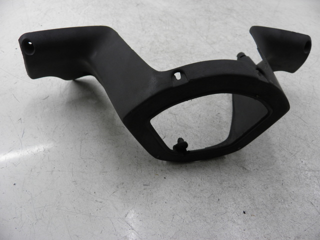 photo de HANDLE BAR REAR PANEL PEUGEOT ELYSEO 125 (1999 - 2004)