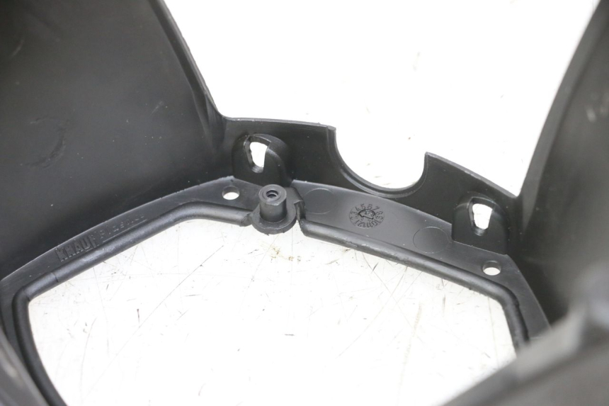 photo de HANDLE BAR REAR PANEL PEUGEOT ELYSTAR 125 (2002 - 2007)