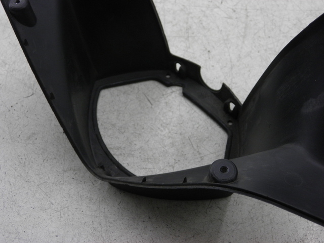 photo de REAR HANDLEBAR COVER PEUGEOT ELYSTAR 50 (2002 - 2014)