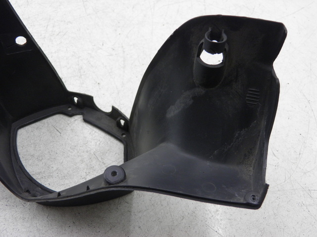 photo de REAR HANDLEBAR COVER PEUGEOT ELYSTAR 50 (2002 - 2014)