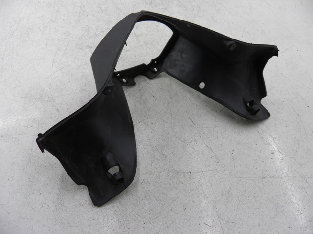 photo de REAR HANDLEBAR COVER PEUGEOT ELYSTAR 50 (2002 - 2014)