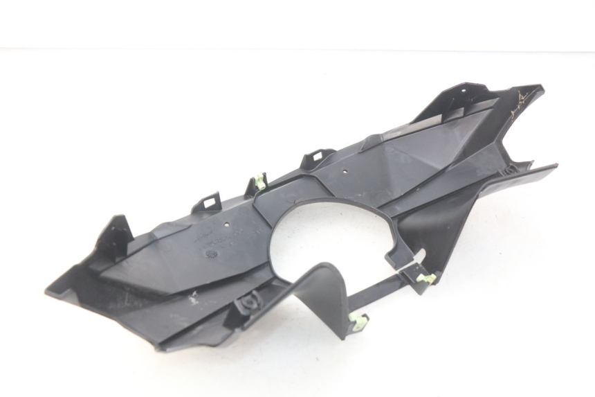 photo de REAR HANDLEBAR COVER PEUGEOT GEOPOLIS 400 (2007 - 2013)