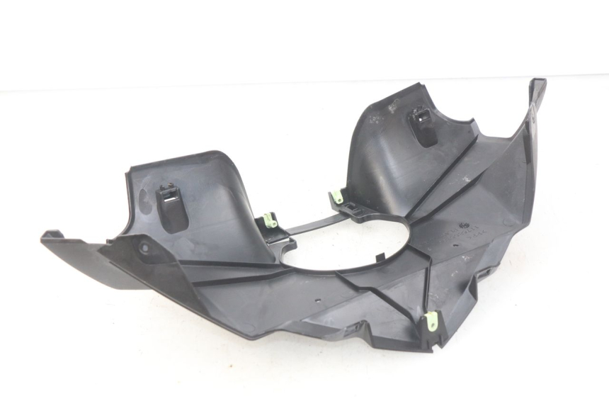 photo de REAR HANDLEBAR COVER PEUGEOT GEOPOLIS 400 (2007 - 2013)