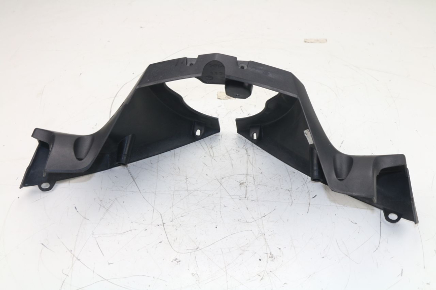 photo de HANDLE BAR REAR PANEL PEUGEOT SATELIS 125 (2013 - 2018)