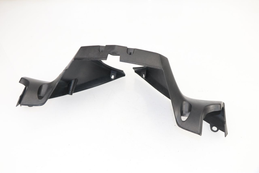 photo de HANDLE BAR REAR PANEL PEUGEOT SATELIS 125 (2006 - 2009)