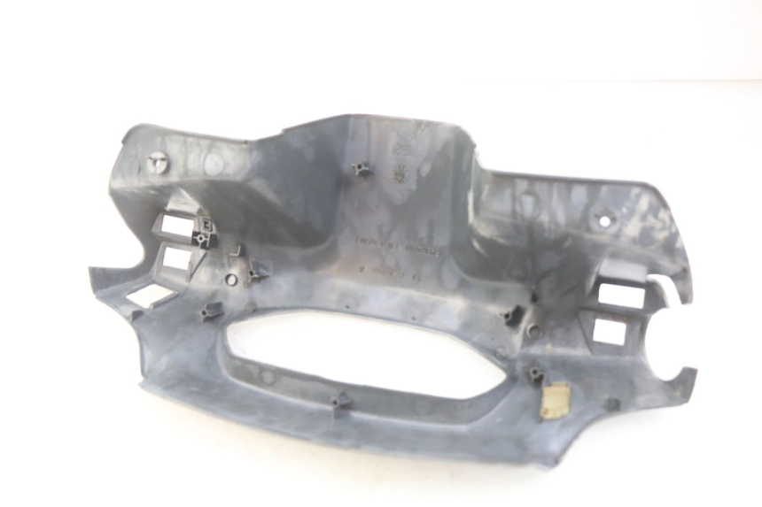 photo de REAR HANDLEBAR COVER PEUGEOT SV 125 (1991 - 1994)
