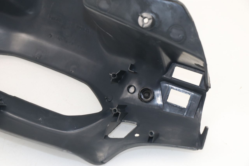 photo de REAR HANDLEBAR COVER PEUGEOT SV 125 (1991 - 1994)