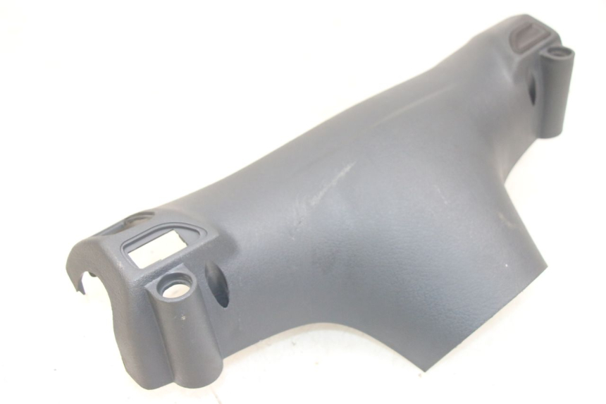 photo de REAR HANDLEBAR COVER PIAGGIO FLY 125 (2005 - 2012)