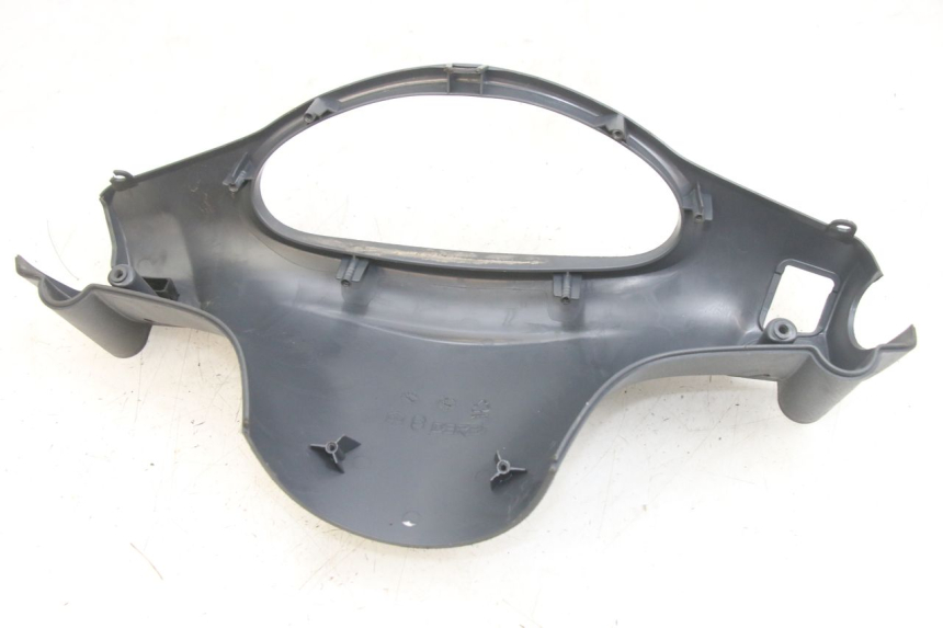 photo de REAR HANDLEBAR COVER PIAGGIO FLY 125 (2005 - 2012)