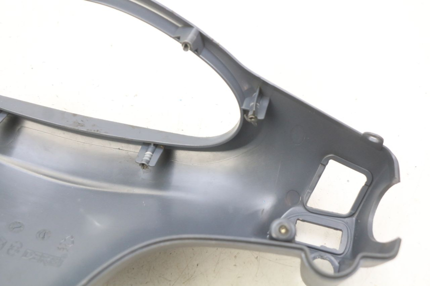 photo de REAR HANDLEBAR COVER PIAGGIO FLY 100 (2006 - 2010)